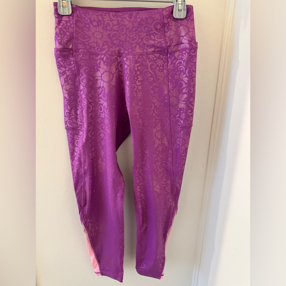Crowned Athletics Leggings